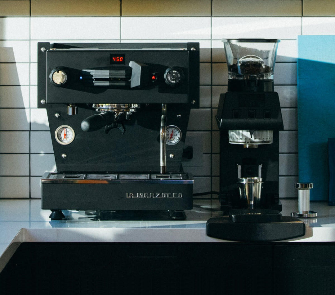 La Marzocco linea mini r black with pico grinder